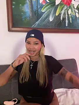 Scarlet_Thai