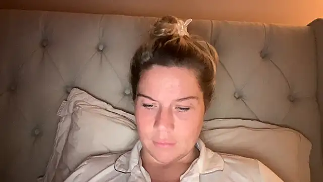 Erincheshire - LT GETS 10 MIN SQUIRT VID