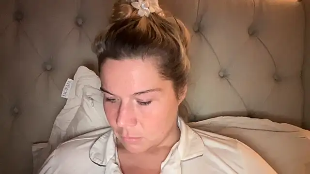 Erincheshire - LT GETS 10 MIN SQUIRT VID