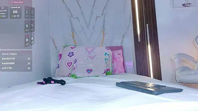 Mia_099 - Fuck me my pinck pussy+Squirt 🌸💦