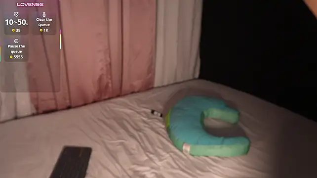 On_tefa - milk spray +finger in ass