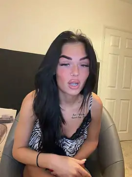 FlirtyFoxyxx - Ultimate boob show