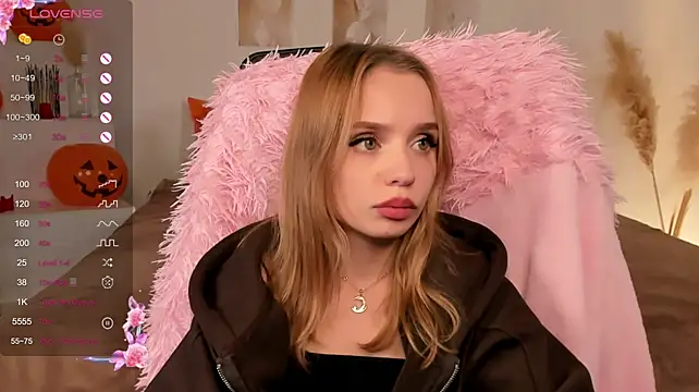 Little_Clare - Blow kiss