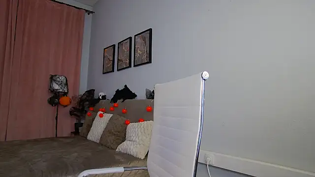 NicolSkye - ride dildo, orgasm