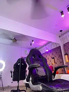 Auri__ - FINGER IN MY PUSSY + SQUIRT