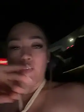 Danielavegax - Take Off MY PANTIES IN PUBLIC