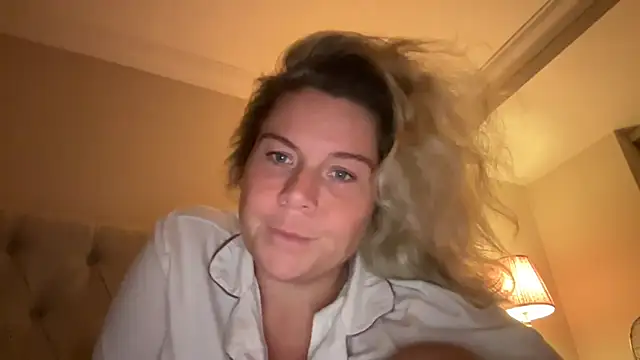 Erincheshire - LT GETS 10 MIN SQUIRT VID