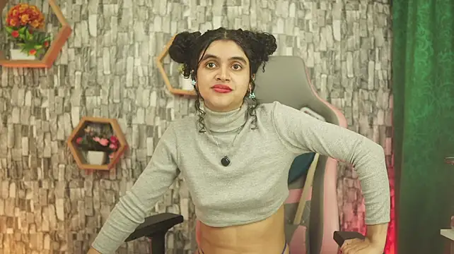 Bonniie_98_ - remove shirt - show tits