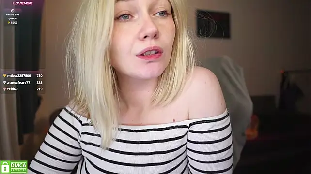 Lisa_003 - naked pussy play ;3
