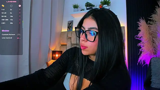 Little_sophie18 - Show Boobs