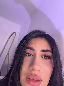 Clarachanelricek - SHOW NAKED COMPLETE AND PLAY
