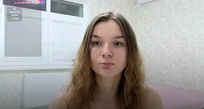 AliveCute - take off straps of my top