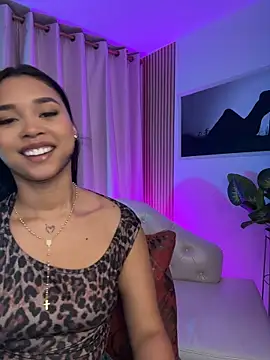 KiaraVixenn - cameltoe