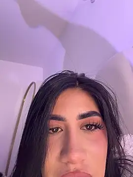 Clarachanelricek - SHOW NAKED COMPLETE AND PLAY