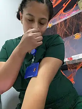 Chloefixxx - OIL ON MY PUSSY AND NIPPLES