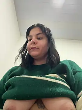 Quemerayssa2 - mamar dildo