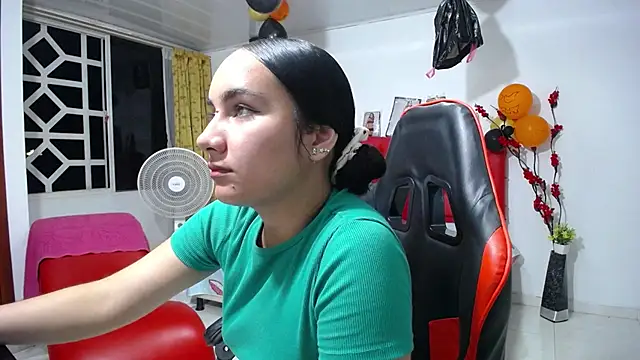 Maylin_horny19 - flas ass