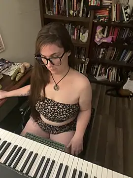 Adobe_Angel - Retire from camming to pursue Booktube