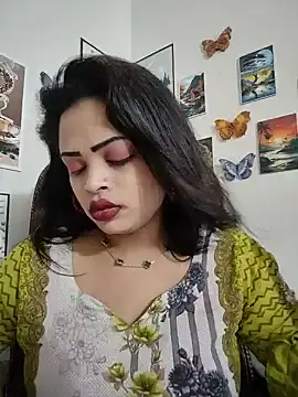 Pinky-2 - Oiling My Sexy Pussy Hole