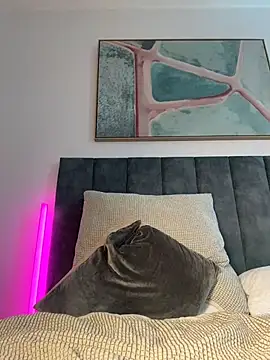 Ava_bbyxo - OIL ASS + RUP PUSSY IN SPLITS