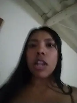 Camila_Lunna - flashing her breasts