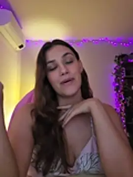 MiaRides19 - I suck dildo 😳😳