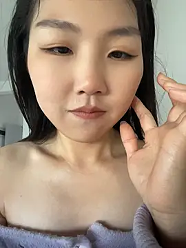 Xinxin888_ - 精油抹胸诱惑2分钟