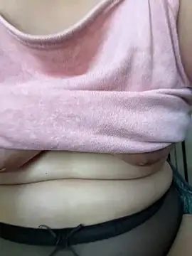 Amy1688 - 户外脱内裤特写小穴