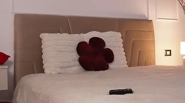 Madymuse - Dildo side fuck💦