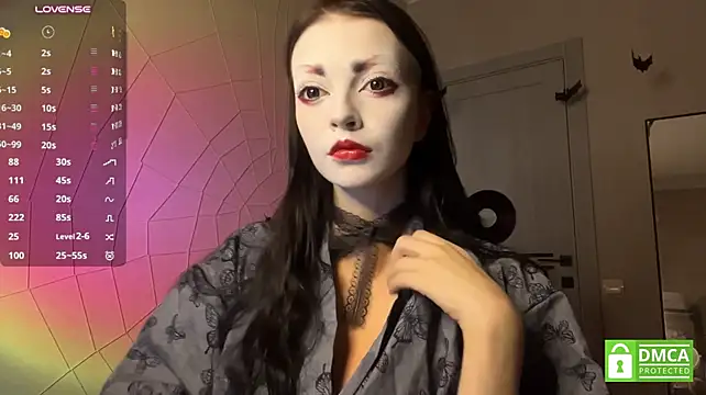 ReikoBartone - Lick lips close to cam!