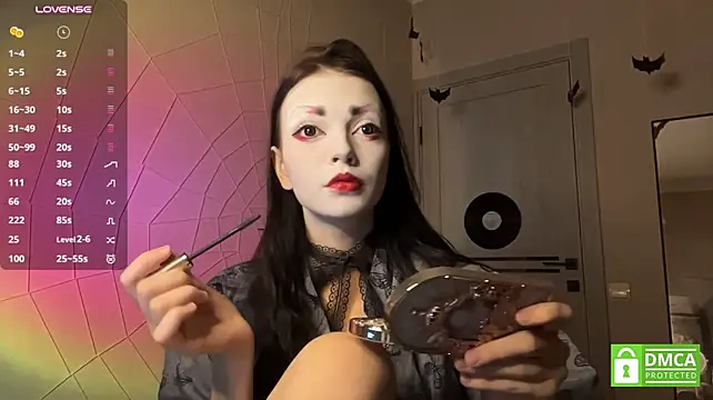 ReikoBartone - Lick lips close to cam!