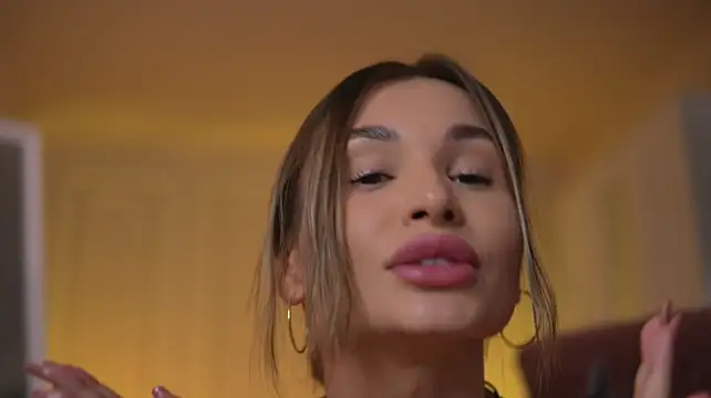 KyssaraPlay - Need a good orgasm tonight