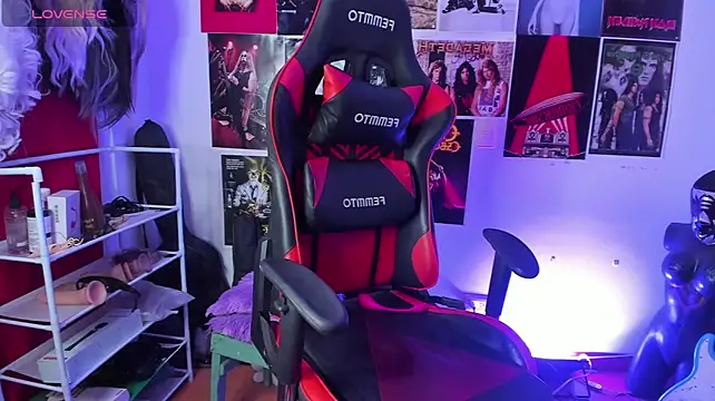 Mistresscrowley666 - panty off