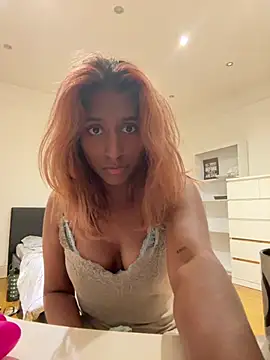 DonnaShy - playing with titties