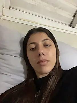 Ruivinha_uai - De 4 com calcinha 1mn