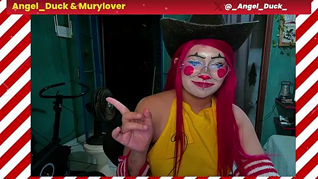 Angel_Duck - Mury chupar buceta 2 min