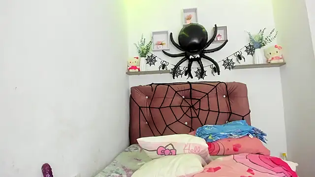Gema_sexy - 2finger in pussy👻🎃👻