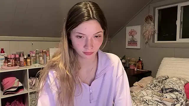 Kaialuvv - Strip to lingerie