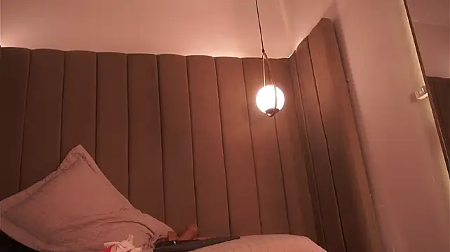 Ashley_Beaomunt - glass dildo in the ass