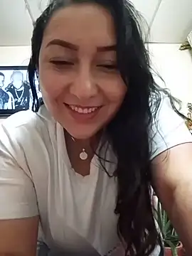 Valeria_montana_ - I apply oil to my breasts