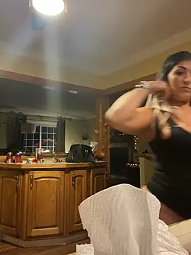 LittleMissEeve - Keep my pussy happy keeps me happy