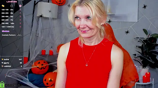 Julie_Lucas