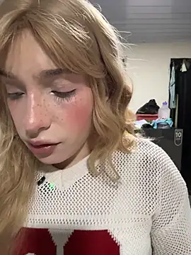 Tiffannyland - show ass + plug anal