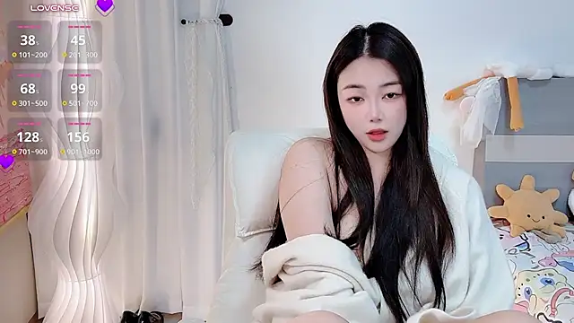 -Nini-- - 最后一位哥哥比大小PK决斗 赢了200一下菜单任选1