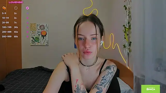 Saykilife - pull my dress down almost to my nipples