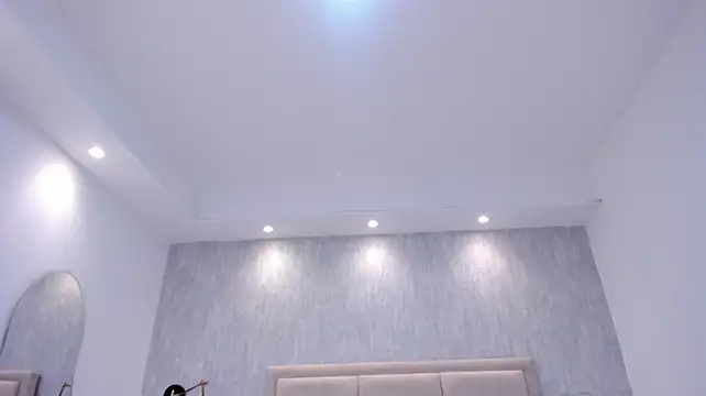 AriaaMoon_ - SQUEEZE NIPPLES HARD