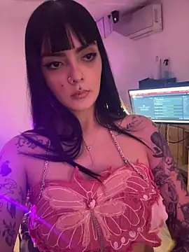 AliceRitter - show pussy in doggy style