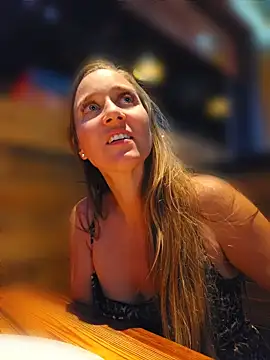 SkyelarSomer - 🤫Lets Tease Stranger Johnny at Bar🍻