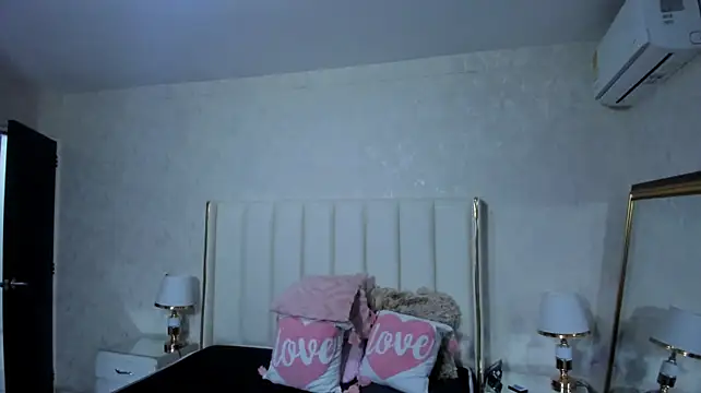 AmberCampbell_ - oil in my ass