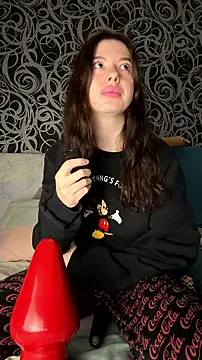 Kimi_Ass - Ride XXL red plug in ass